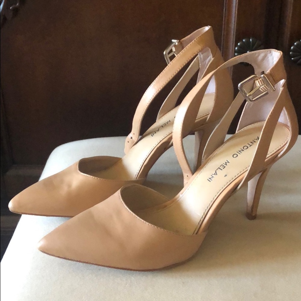 Heels - Picture 4 of 5